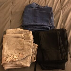 Cozy Sweat pants and blue jeans size 9/10